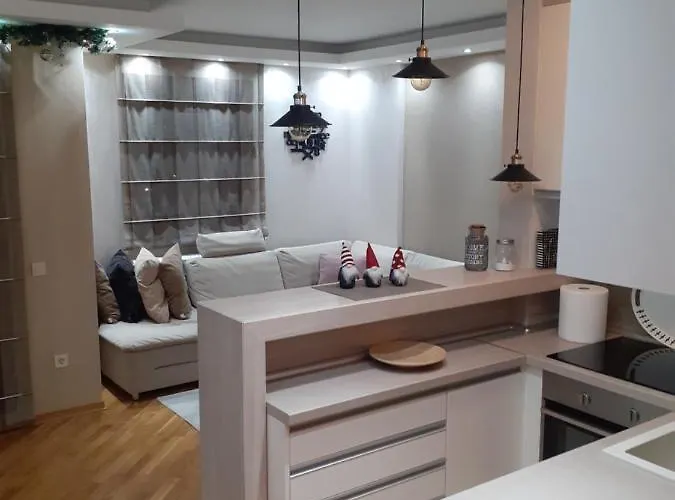 Zvezdana Prasina アパート *