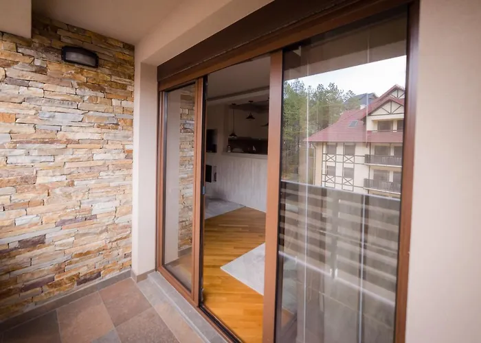 Zvezdana Prasina アパート *